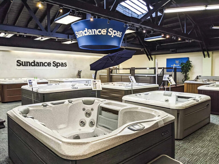 Sala de exhibición de Sundance® Spas San Mateo